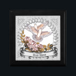Duiven en Rozen Bruiloftsgeschenkdoos Cadeaudoosje<br><div class="desc">Duiven en Rozen Bruiloftsgeschenkdoos, Trouwkleding, Trouwt-shirts, Huwelijkscadeaus van ArtMuvz Illustration. Bijpassende bruiloft vrijgezellenfeest, receptie, repetitie dinerkleding. Vier uw liefde in stijl met onze bruiloft design, Perfect voor de bruid, bruidegom, bruiloft partij, en gasten. U kunt uw naam of trouwdatum personaliseren. Geweldig voor huwelijksgerelateerde evenementen. Show je opwinding voor de grote...</div>