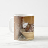 Duiven in haar Nest Bowl Mok (Voorkant links)