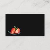 Duivende aardbeien op een lepel visitekaartje (Voorkant)
