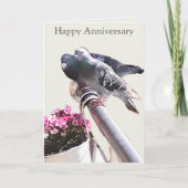 Duivenpaar en bloemen bewerkbare jubileum Kaart (Voorkant)