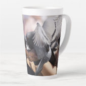 Duivenvogels Kleurrijke vleugels Foto voor Vogelli Latte Mok (Rechterhoek)