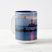 Duluth Lighthouse bij Sunrise Two-Tone Mok (Voorkant links)
