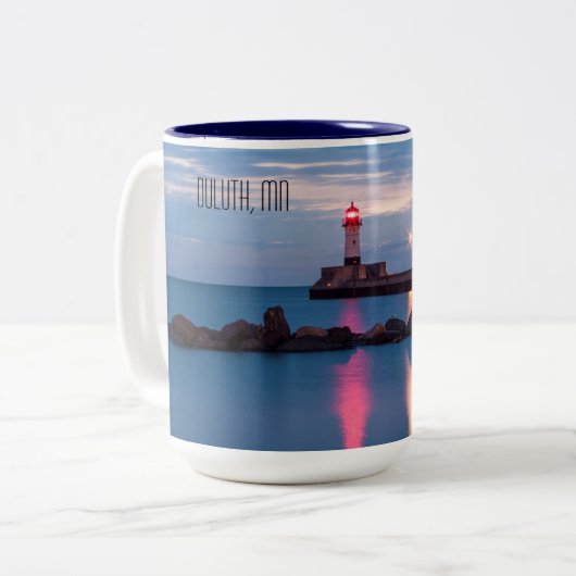 Duluth Lighthouse bij Sunrise Two-Tone Mok (Voorkant links)