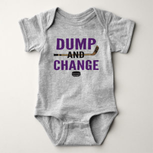 Dump en Change Hockey Baby Bodysuit Paarse Sticks