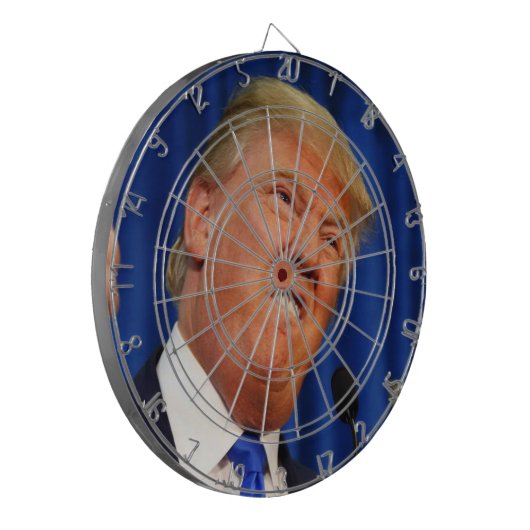 Dump Trump Dartbord (Voorkant Links)