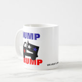 DUMP TRUMP KOFFIEMOK (Voorkant links)