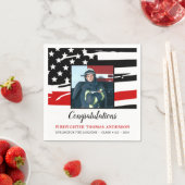 Dun rode lijn Foto van brandweerman Servet (Insitu)