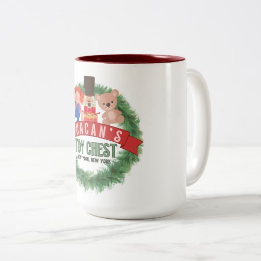 Duncan's Speelgoed Chest Mok (Voorkant rechts)