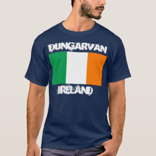 Dungarvan, Ierland met Ierse vlag T-shirt
