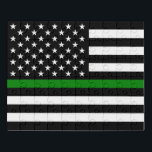 Dunne groene lijn vlag: Patriottische militaire ve Puzzel<br><div class="desc">De vlag van de Thin Green Line is een symbool van steun voor het Amerikaanse leger. De dunne groene lijn staat voor de mannen en vrouwen die dienen in de strijdkrachten, het beschermen van het land en zijn burgers. De vlag wordt vaak naast de Amerikaanse vlag getoond als een manier...</div>