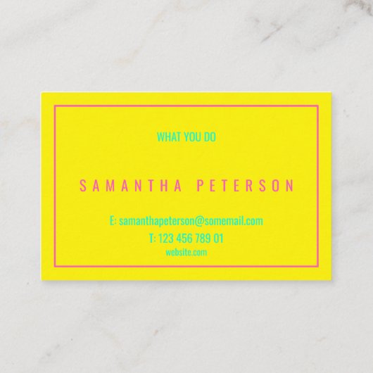 Dunne neonroze rand, geel visitekaartje (Achterkant)