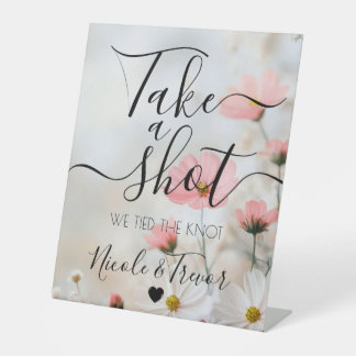 Dunne Rode Bloemen Calligrafie Neem een foto Reclamebord Met Voetstuk