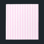 Dunne strepen - Roze en lichtroze Notitieblok<br><div class="desc">Stripes zijn echte klassiekers! Ze zijn een van de eeuwige patronen die je kunt gebruiken voor elk soort product. Deze roze en lichtroze strepen zijn slechts één van de vele opties die in mijn collectie van strepen in diverse kleurencombinaties en stripe patronen beschikbaar zijn. Als je een gestreept cadeau wilt...</div>