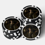 Dunne vrouw die lamp draagt poker chips (Opstapeling)