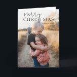 Duo lettertypografie foto moderne kerst feestdagen kaart<br><div class="desc">Moderne kerstkaart met een eenvoudig en minimaal ontwerp met "Merry Christmas" in leuke en leuke typografie over uw favoriete afbeelding. De binnenkant heeft een fotocollage van drie vierkante afbeeldingen samen met uw persoonlijke bericht.</div>