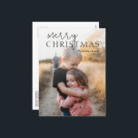 Duo lettertypografie foto moderne kerst feestdagenkaart<br><div class="desc">Modern kerstfoto briefkaart met een eenvoudig en minimaal ontwerp met "Merry Christmas" in leuke en leuke typografie over je favoriete afbeelding.</div>