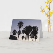 Dusk met Palm Trees Tropische Scene Kaart (Gele Bloem)