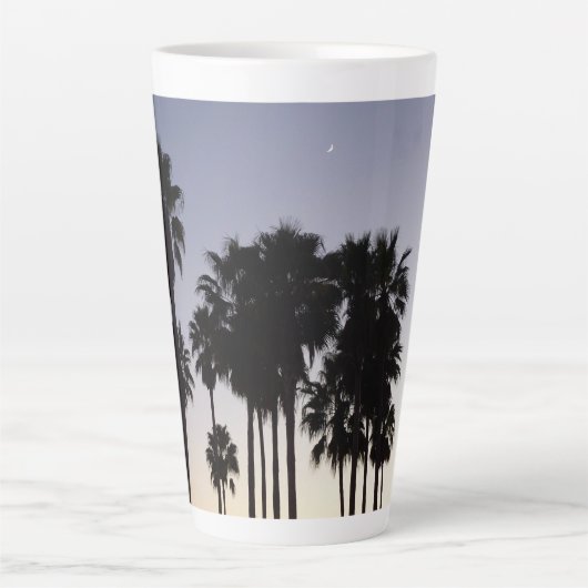 Dusk met Palm Trees Tropische Scene Latte Mok (Voorkant)