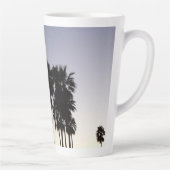 Dusk met Palm Trees Tropische Scene Latte Mok (Rechts)