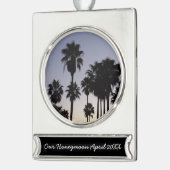Dusk met Palm Trees Tropische Scene Verzilverd Banner Ornament (Links)