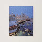 Dusk op Bell Harbour in Seattle, Washington. Legpuzzel (Verticaal)
