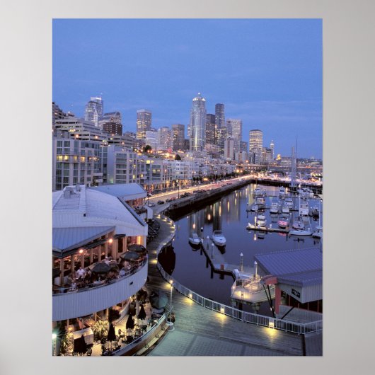 Dusk op Bell Harbour in Seattle, Washington. Poster (Voorkant)