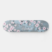 Dusk Pink Grayish Blue Cherry Blossom Monogram Persoonlijk Skateboard (Horizontaal)