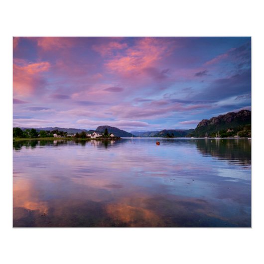 Dusk Sky Reflecties op Loch Carron Perfect Poster (Voorkant)