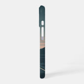 Duskbound Road iPhone 16 Hoesje (Linkerkant)