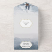 Dusky Blue-bos met kerstbruiloft All In One Uitnodiging (Buitenkant)