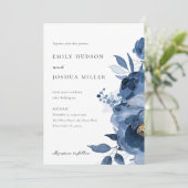 Dusky Blue Gold Floral bruiloft uitnodiging (Staand voorkant)