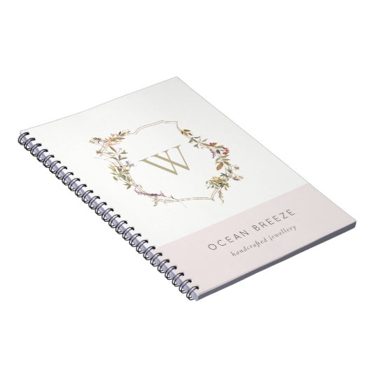 Dusky Blush Pink Wildflower Crest Monogram Notitieboek (Rechterzijde)