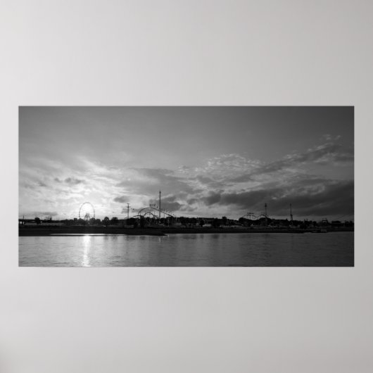 Düsseldorfer Rheinkirmes im Sonnenuntergang Poster (Voorkant)