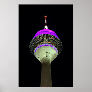 Düsseldorfer Rheinturm bij nacht Poster