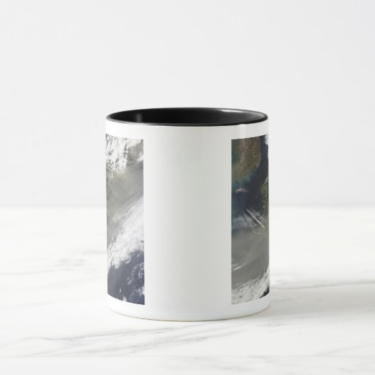 Dust over Japan Mok (Midden)