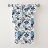 Dusty Baby Blue  Floral Pattern Bad Handdoek (Insitu)