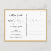 Dusty Beige Modern Typography Simple Photo Wedding Aankondigingskaart (Achterkant)