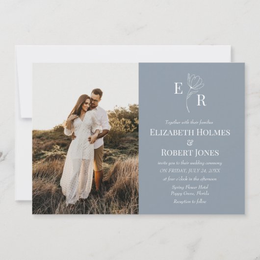 Dusty Blauw Bloemen Monogram Custom Foto Bruiloft Kaart (Voorkant)