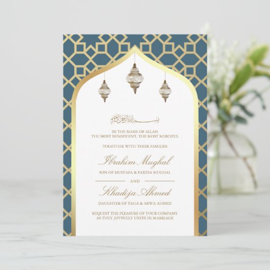 Dusty Blauw Goud Hangende Lantaarns Moslim Bruilof Kaart (Staand voorkant)