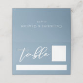 Dusty Blauw Wit Typografie Kustbruiloft Plaatskaartje (Buitenkant ongevouwen)