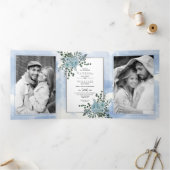 Dusty blauwe bloemen, bladeren bloemen winterbruil drieluik uitnodiging (Binnen)