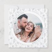 Dusty blauwe bloemenkrans boho Save the Date foto (Achterkant)