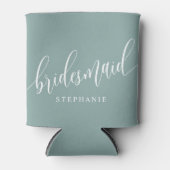 Dusty Blauwgroen Bruidsmeisje Modern Script Blikjeskoeler (Voorkant)