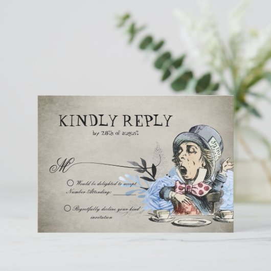 Dusty Blue Alice in Wonderland Mad Hatter Bruiloft RSVP Kaartje (Staand voorkant)
