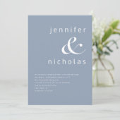 Dusty Blue Ampersand Modern Typography Wedding Kaart (Staand voorkant)
