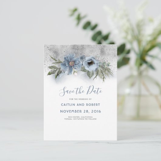 Dusty Blue and Silver Glitter Floral Save the Date Aankondigingskaart (Staand voorkant)