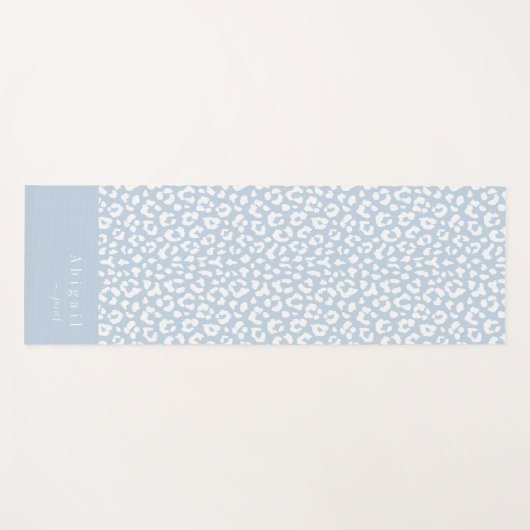 Dusty blue Animal Print Script Naam Gepersonalisee Yogamat (Voorkant (horizontaal))