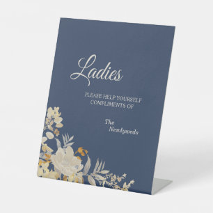 Dusty Blue Autumn Boho Wedding Dames Bathroom Reclamebord Met Voetstuk