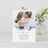 Dusty Blue & Blush Pink Floral Save the Date Foto Aankondiging (Staand voorkant)