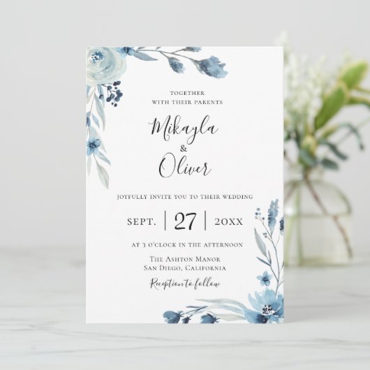 Dusty Blue Botanical Floral bruiloft uitnodiging (Staand voorkant)